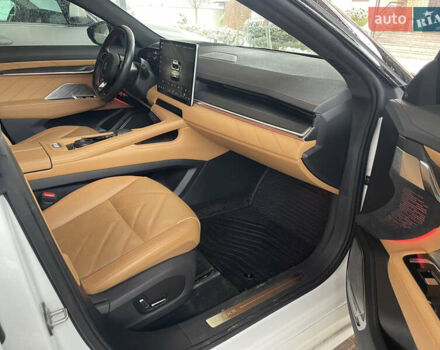 Белый Zeekr 001, объемом двигателя 0 л и пробегом 26 тыс. км за 36500 $, фото 9 на Automoto.ua