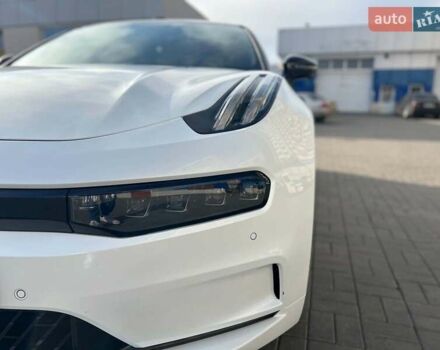 Белый Zeekr 001, объемом двигателя 0 л и пробегом 41 тыс. км за 32990 $, фото 3 на Automoto.ua