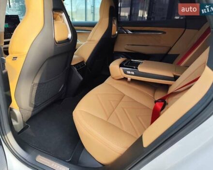 Белый Zeekr 001, объемом двигателя 0 л и пробегом 14 тыс. км за 53800 $, фото 40 на Automoto.ua