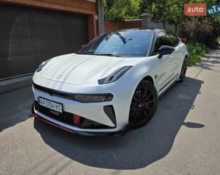 Белый Zeekr 001, объемом двигателя 0 л и пробегом 14 тыс. км за 53800 $, фото 4 на Automoto.ua