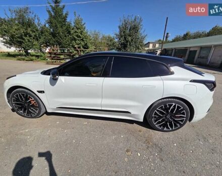 Белый Zeekr 001, объемом двигателя 0 л и пробегом 49 тыс. км за 41000 $, фото 7 на Automoto.ua