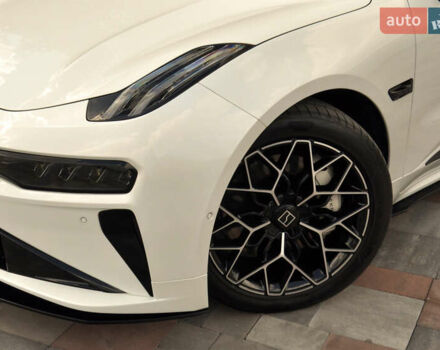 Белый Zeekr 001, объемом двигателя 0 л и пробегом 20 тыс. км за 47000 $, фото 10 на Automoto.ua