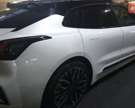 Білий Zeekr 001, об'ємом двигуна 0 л та пробігом 17 тис. км за 43000 $, фото 2 на Automoto.ua
