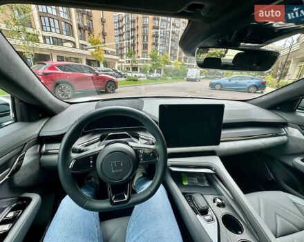 Білий Zeekr 001, об'ємом двигуна 0 л та пробігом 2 тис. км за 40000 $, фото 13 на Automoto.ua