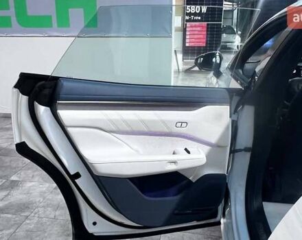 Білий Zeekr 001, об'ємом двигуна 0 л та пробігом 11 тис. км за 37390 $, фото 13 на Automoto.ua