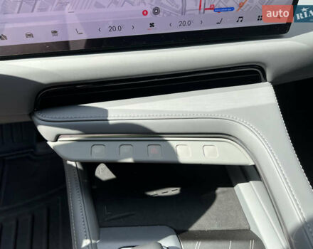 Белый Zeekr 001, объемом двигателя 0 л и пробегом 20 тыс. км за 47000 $, фото 35 на Automoto.ua