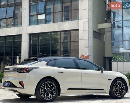 Белый Zeekr 001, объемом двигателя 0 л и пробегом 8 тыс. км за 39500 $, фото 2 на Automoto.ua