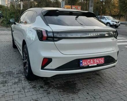 Zeekr 001 2024 в Днепре (Днепропетровске) на Automoto.ua Белый Zeekr 001, объемом двигателя 0 л и пробегом 10 тыс. км за 45999 $, фото 8 на Automoto.ua