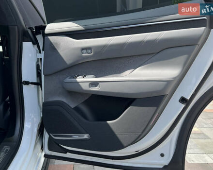 Белый Zeekr 001, объемом двигателя 0 л и пробегом 11 тыс. км за 50500 $, фото 24 на Automoto.ua