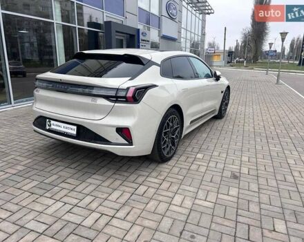 Білий Zeekr 001, об'ємом двигуна 0 л та пробігом 14 тис. км за 47198 $, фото 4 на Automoto.ua