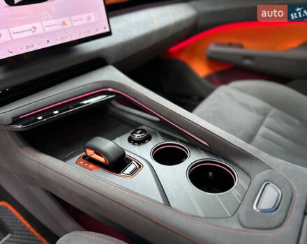 Білий Zeekr 001, об'ємом двигуна 0 л та пробігом 10 тис. км за 55000 $, фото 11 на Automoto.ua