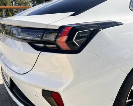 Zeekr 001 2024 в Днепре (Днепропетровске) на Automoto.ua Белый Zeekr 001, объемом двигателя 0 л и пробегом 1 тыс. км за 51000 $, фото 8 на Automoto.ua