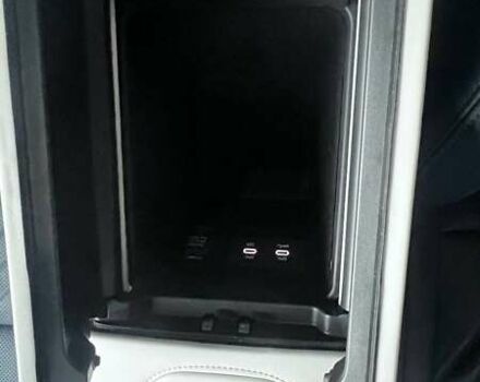 Білий Zeekr 001, об'ємом двигуна 0 л та пробігом 11 тис. км за 37390 $, фото 30 на Automoto.ua