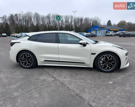 Білий Zeekr 001, об'ємом двигуна 0 л та пробігом 13 тис. км за 45800 $, фото 18 на Automoto.ua