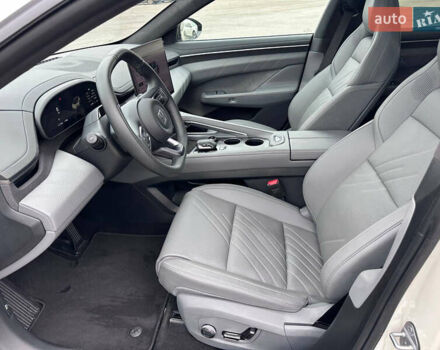 Білий Zeekr 001, об'ємом двигуна 0 л та пробігом 13 тис. км за 45800 $, фото 26 на Automoto.ua