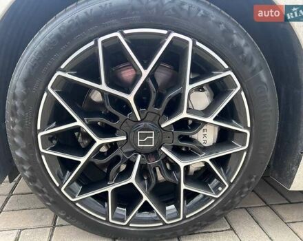 Білий Zeekr 001, об'ємом двигуна 0 л та пробігом 14 тис. км за 47198 $, фото 21 на Automoto.ua
