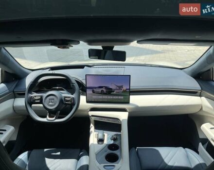 Белый Zeekr 001, объемом двигателя 0 л и пробегом 8 тыс. км за 39500 $, фото 5 на Automoto.ua