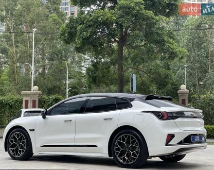Белый Zeekr 001, объемом двигателя 0 л и пробегом 15 тыс. км за 38800 $, фото 3 на Automoto.ua