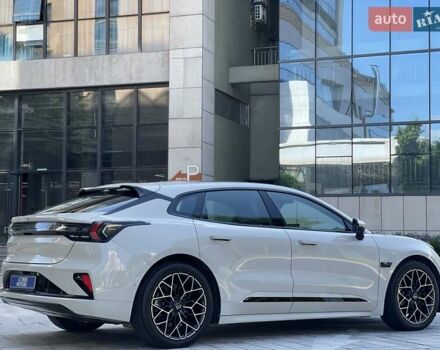 Білий Zeekr 001, об'ємом двигуна 0 л та пробігом 10 тис. км за 39400 $, фото 2 на Automoto.ua