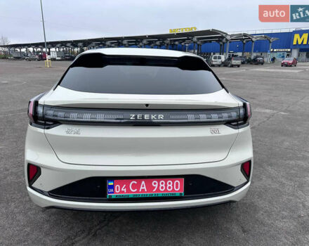 Білий Zeekr 001, об'ємом двигуна 0 л та пробігом 13 тис. км за 45800 $, фото 9 на Automoto.ua