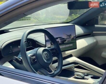 Белый Zeekr 001, объемом двигателя 0 л и пробегом 20 тыс. км за 44900 $, фото 4 на Automoto.ua