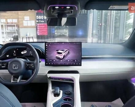 Білий Zeekr 001, об'ємом двигуна 0 л та пробігом 11 тис. км за 37390 $, фото 12 на Automoto.ua