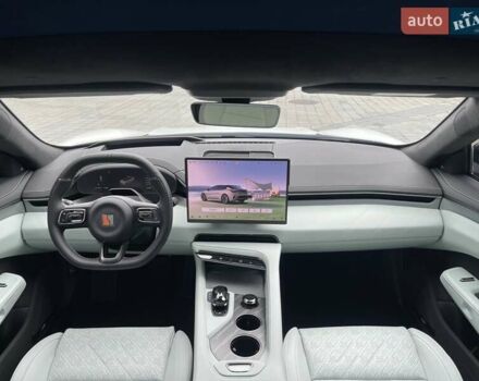 Белый Zeekr 001, объемом двигателя 0 л и пробегом 23 тыс. км за 42900 $, фото 6 на Automoto.ua