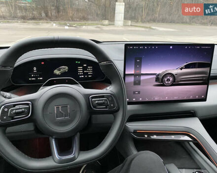 Белый Zeekr 001, объемом двигателя 0 л и пробегом 8 тыс. км за 44800 $, фото 23 на Automoto.ua