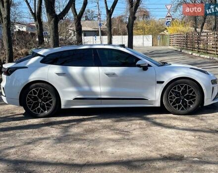 Белый Zeekr 001, объемом двигателя 0 л и пробегом 16 тыс. км за 43790 $, фото 3 на Automoto.ua