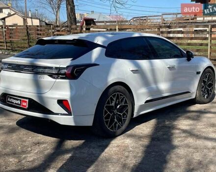 Белый Zeekr 001, объемом двигателя 0 л и пробегом 16 тыс. км за 43790 $, фото 4 на Automoto.ua