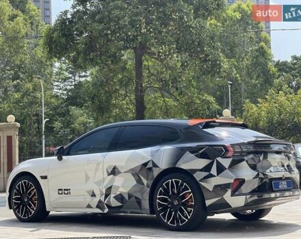 Белый Zeekr 001, объемом двигателя 0 л и пробегом 20 тыс. км за 44900 $, фото 3 на Automoto.ua