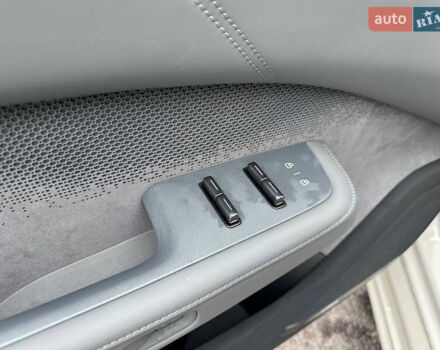 Білий Zeekr 001, об'ємом двигуна 0 л та пробігом 13 тис. км за 45800 $, фото 24 на Automoto.ua