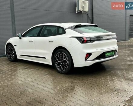 Белый Zeekr 001, объемом двигателя 0 л и пробегом 11 тыс. км за 37400 $, фото 5 на Automoto.ua