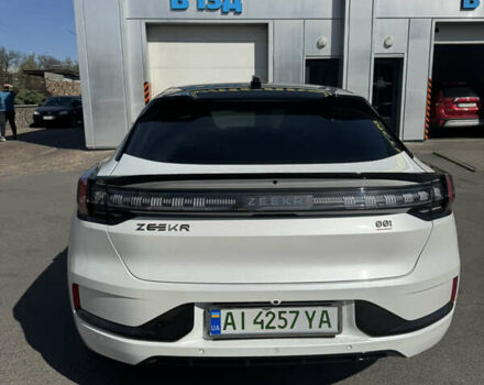 Белый Zeekr 001, объемом двигателя 0 л и пробегом 30 тыс. км за 35599 $, фото 4 на Automoto.ua