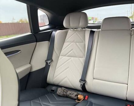 Белый Zeekr 001, объемом двигателя 0 л и пробегом 35 тыс. км за 40000 $, фото 2 на Automoto.ua