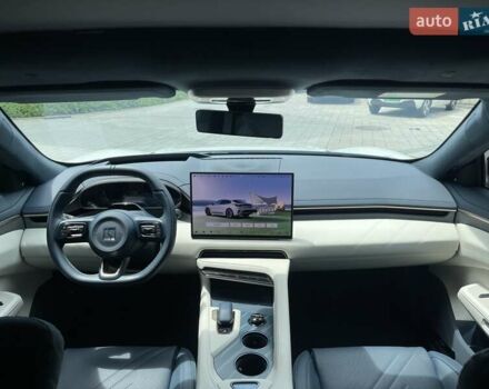 Белый Zeekr 001, объемом двигателя 0 л и пробегом 15 тыс. км за 38800 $, фото 6 на Automoto.ua