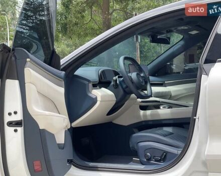 Белый Zeekr 001, объемом двигателя 0 л и пробегом 15 тыс. км за 38800 $, фото 7 на Automoto.ua