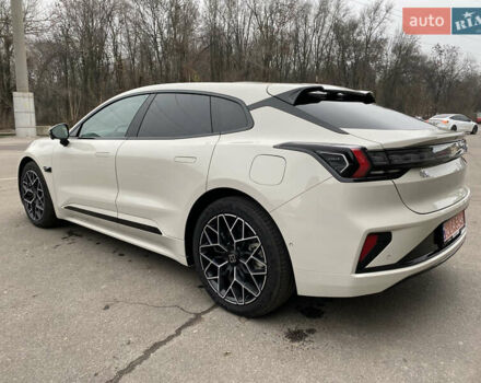Белый Zeekr 001, объемом двигателя 0 л и пробегом 8 тыс. км за 44800 $, фото 3 на Automoto.ua