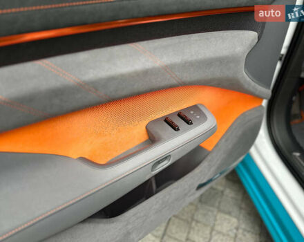 Білий Zeekr 001, об'ємом двигуна 0 л та пробігом 10 тис. км за 55000 $, фото 8 на Automoto.ua