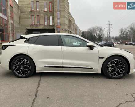 Белый Zeekr 001, объемом двигателя 0 л и пробегом 8 тыс. км за 44800 $, фото 2 на Automoto.ua