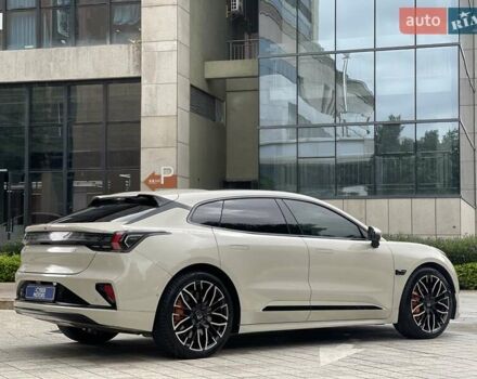 Белый Zeekr 001, объемом двигателя 0 л и пробегом 17 тыс. км за 46800 $, фото 2 на Automoto.ua