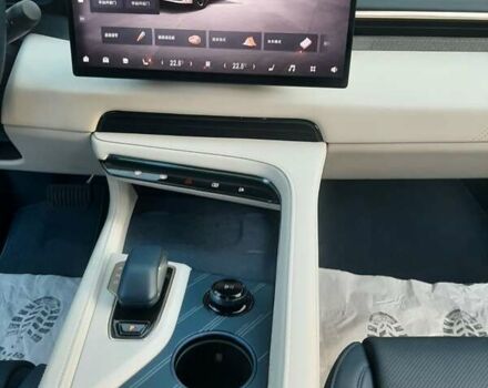 Zeekr 001 2024 в Днепре (Днепропетровске) на Automoto.ua Белый Zeekr 001, объемом двигателя 0 л и пробегом 10 тыс. км за 45999 $, фото 15 на Automoto.ua