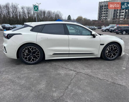 Білий Zeekr 001, об'ємом двигуна 0 л та пробігом 13 тис. км за 45800 $, фото 6 на Automoto.ua