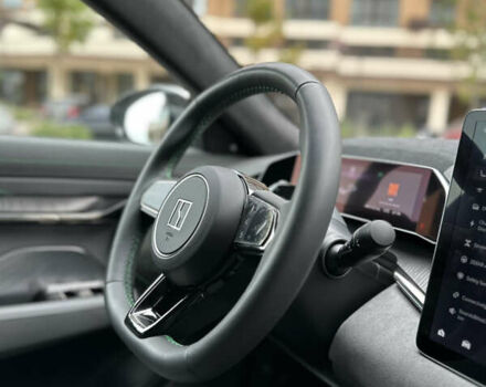 Білий Zeekr 001, об'ємом двигуна 0 л та пробігом 2 тис. км за 40000 $, фото 21 на Automoto.ua