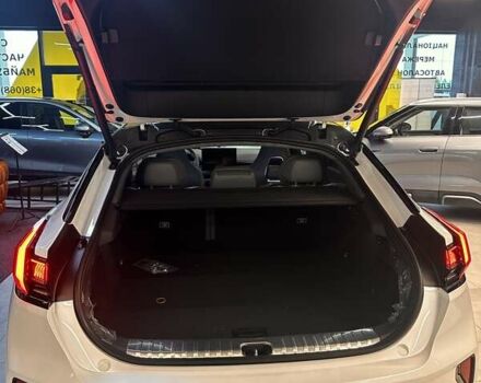 Білий Zeekr 001, об'ємом двигуна 0 л та пробігом 1 тис. км за 52000 $, фото 17 на Automoto.ua