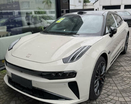 Белый Zeekr 001, объемом двигателя 0 л и пробегом 5 тыс. км за 50500 $, фото 1 на Automoto.ua