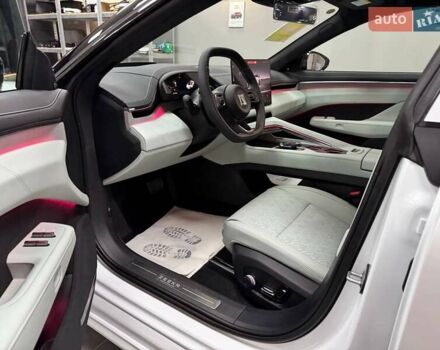 Белый Zeekr 001, объемом двигателя 0 л и пробегом 1 тыс. км за 45499 $, фото 10 на Automoto.ua