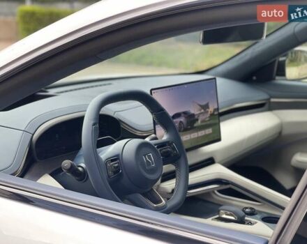 Белый Zeekr 001, объемом двигателя 0 л и пробегом 2 тыс. км за 46900 $, фото 3 на Automoto.ua