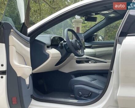 Белый Zeekr 001, объемом двигателя 0 л и пробегом 2 тыс. км за 46900 $, фото 5 на Automoto.ua