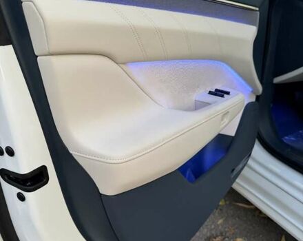 Білий Zeekr 001, об'ємом двигуна 0 л та пробігом 1 тис. км за 49999 $, фото 42 на Automoto.ua